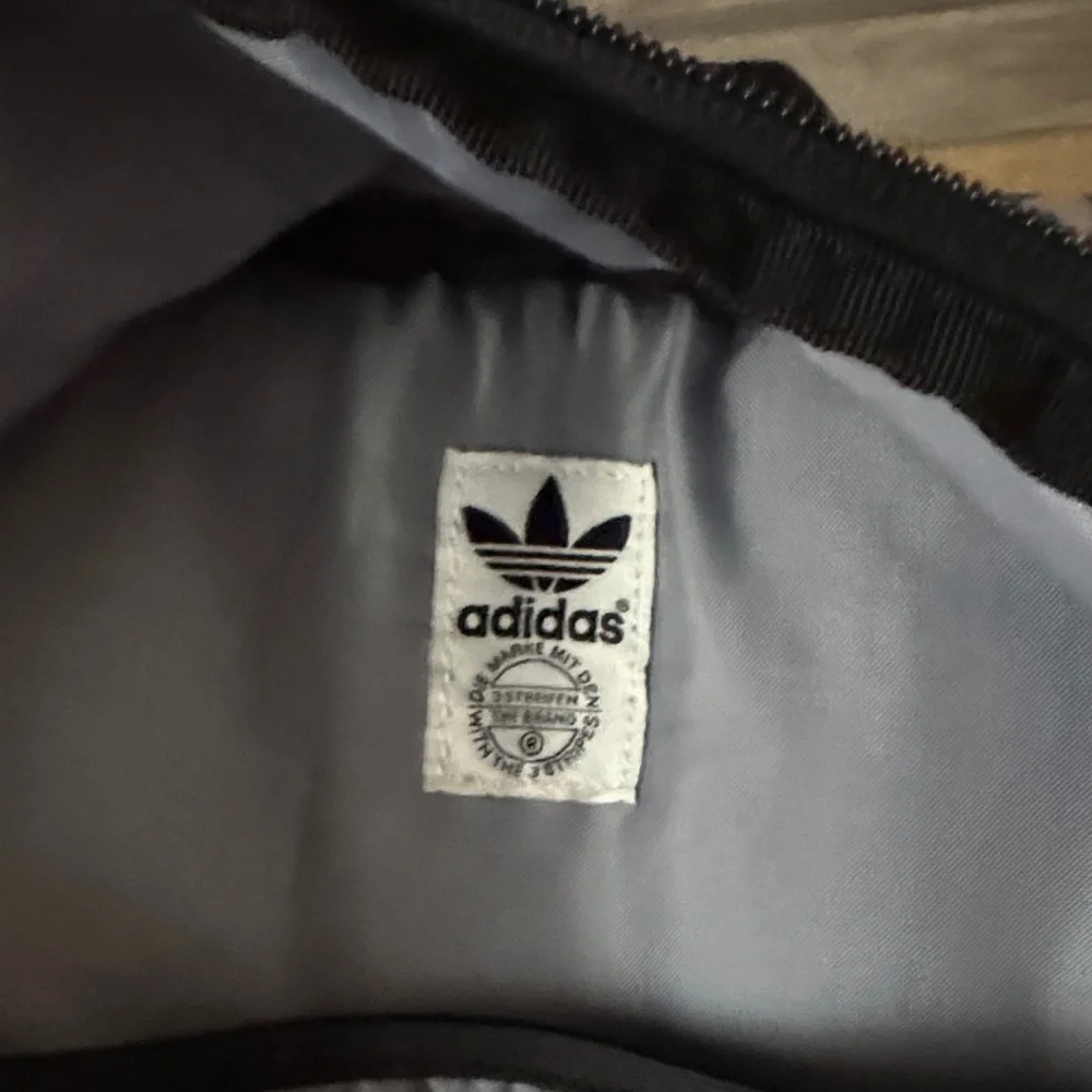 adidas originals 2018 Gray and Black Camo Backpack large size - Picture 6 of 14